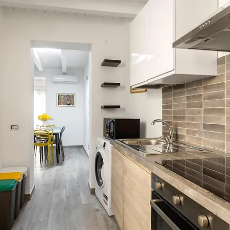 Urban Palartment Apartment